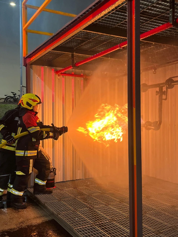 simulador de fuego real para brigadas industriales SACS